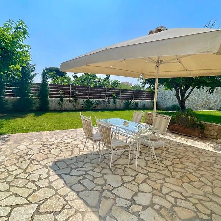 Apartment Near Airport And Beach Artemida  Exterior foto